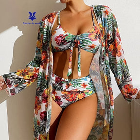 Conjunto Praia Tropical 3 Peças – Biquíni + Hot Pant + Saída de Praia