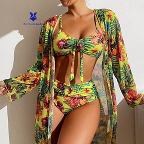 Conjunto Praia Tropical 3 Peças – Biquíni + Hot Pant + Saída de Praia