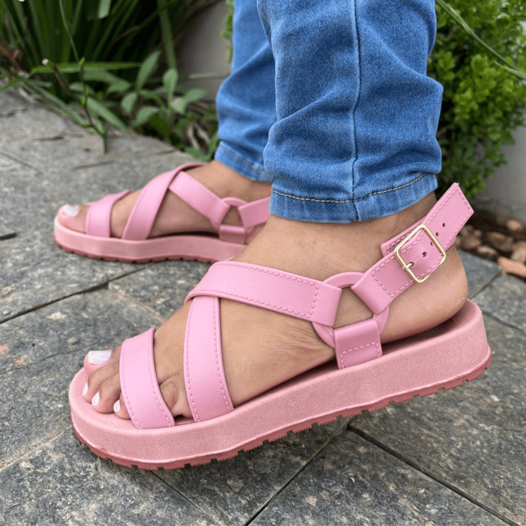 Sandália Flat Confort Caramelo – A Queridinha do Verão 2025/2026